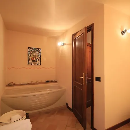 Splendida Casa In Sasso In Borgo