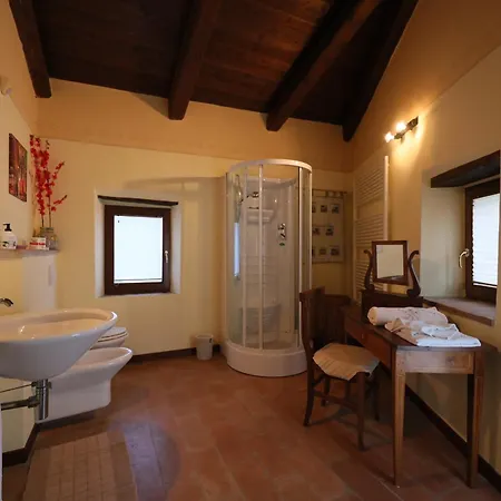 Hébergement de vacances Splendida Casa In Sasso In Borgo Canossa