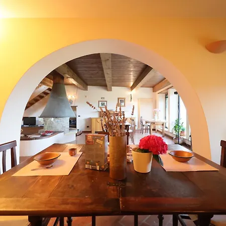 Splendida Casa In Sasso In Borgo Casa de Férias