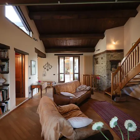 Splendida Casa In Sasso In Borgo * Canossa