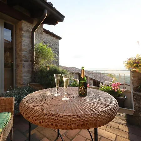 Splendida Casa In Sasso In Borgo *