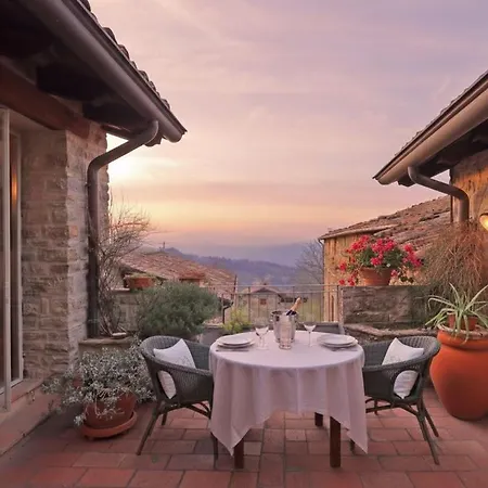Splendida Casa In Sasso In Borgo Canossa