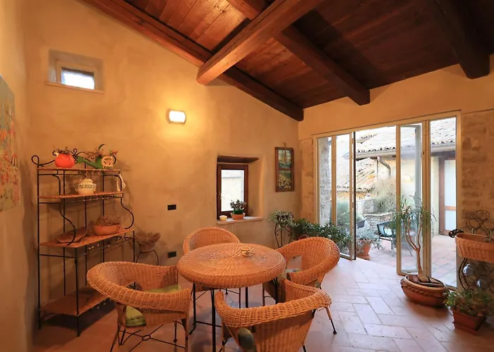 Splendida Casa In Sasso In Borgo *