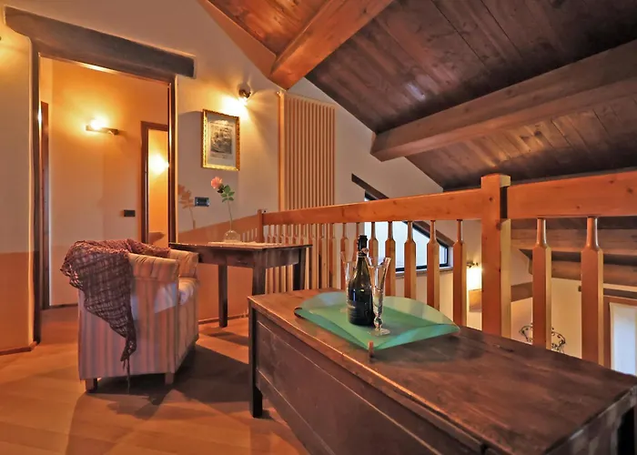 Splendida Casa In Sasso In Borgo Semesterbostad Canossa