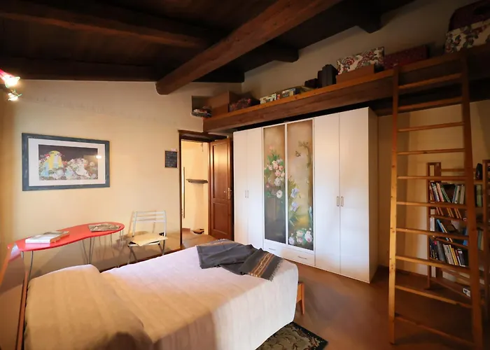 Splendida Casa In Sasso In Borgo *