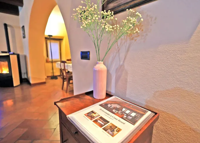 Semesterbostad Splendida Casa In Sasso In Borgo Canossa
